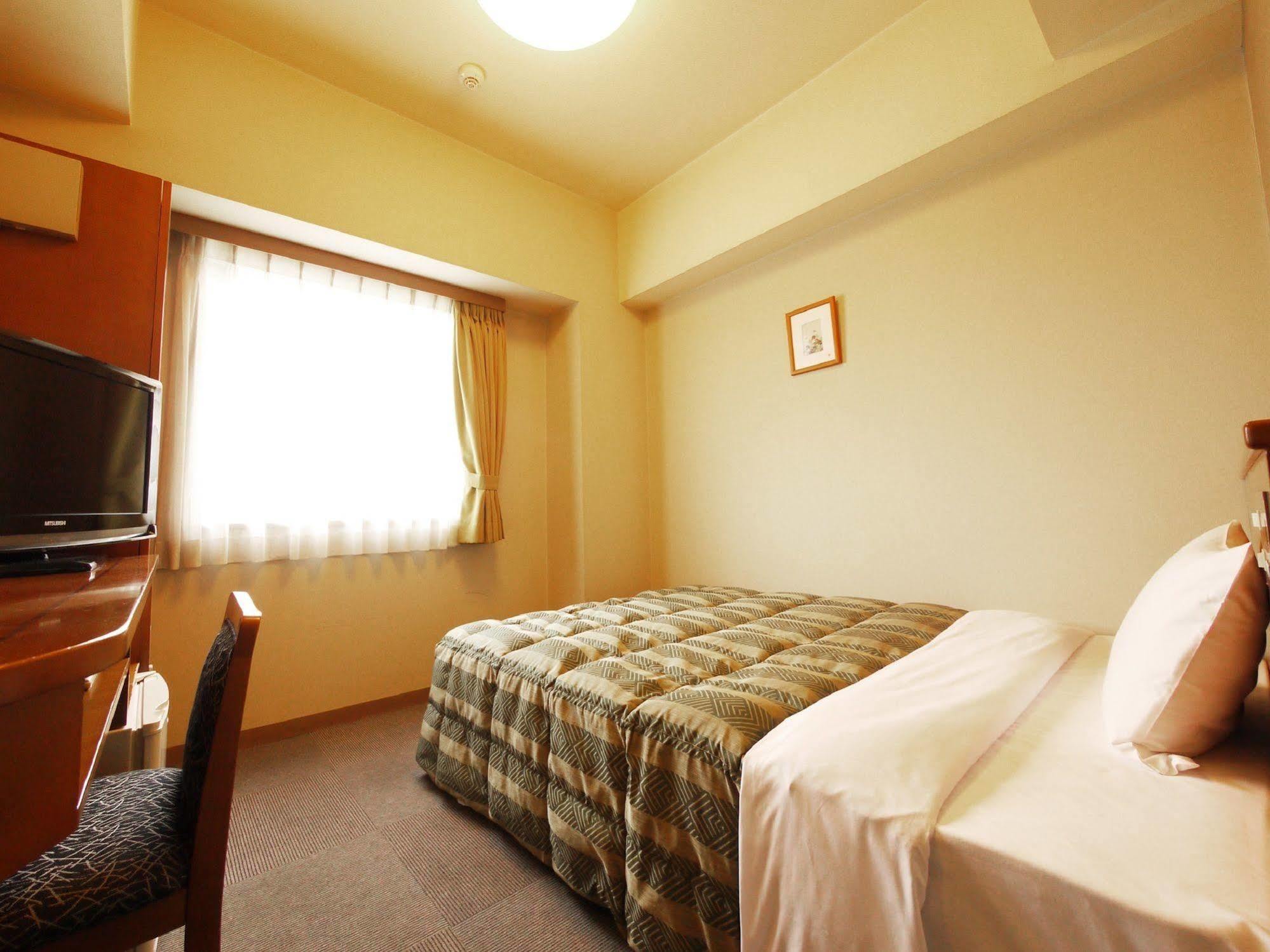 Hotel Route-Inn Honjo Ekiminami Extérieur photo